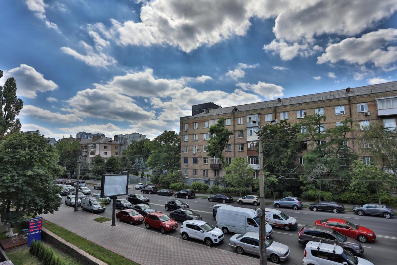 Light Life Hostel Kiev Ngoại thất bức ảnh