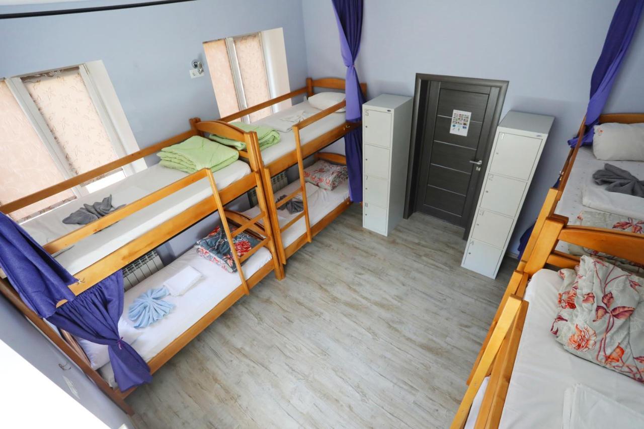 Light Life Hostel Kiev Ngoại thất bức ảnh