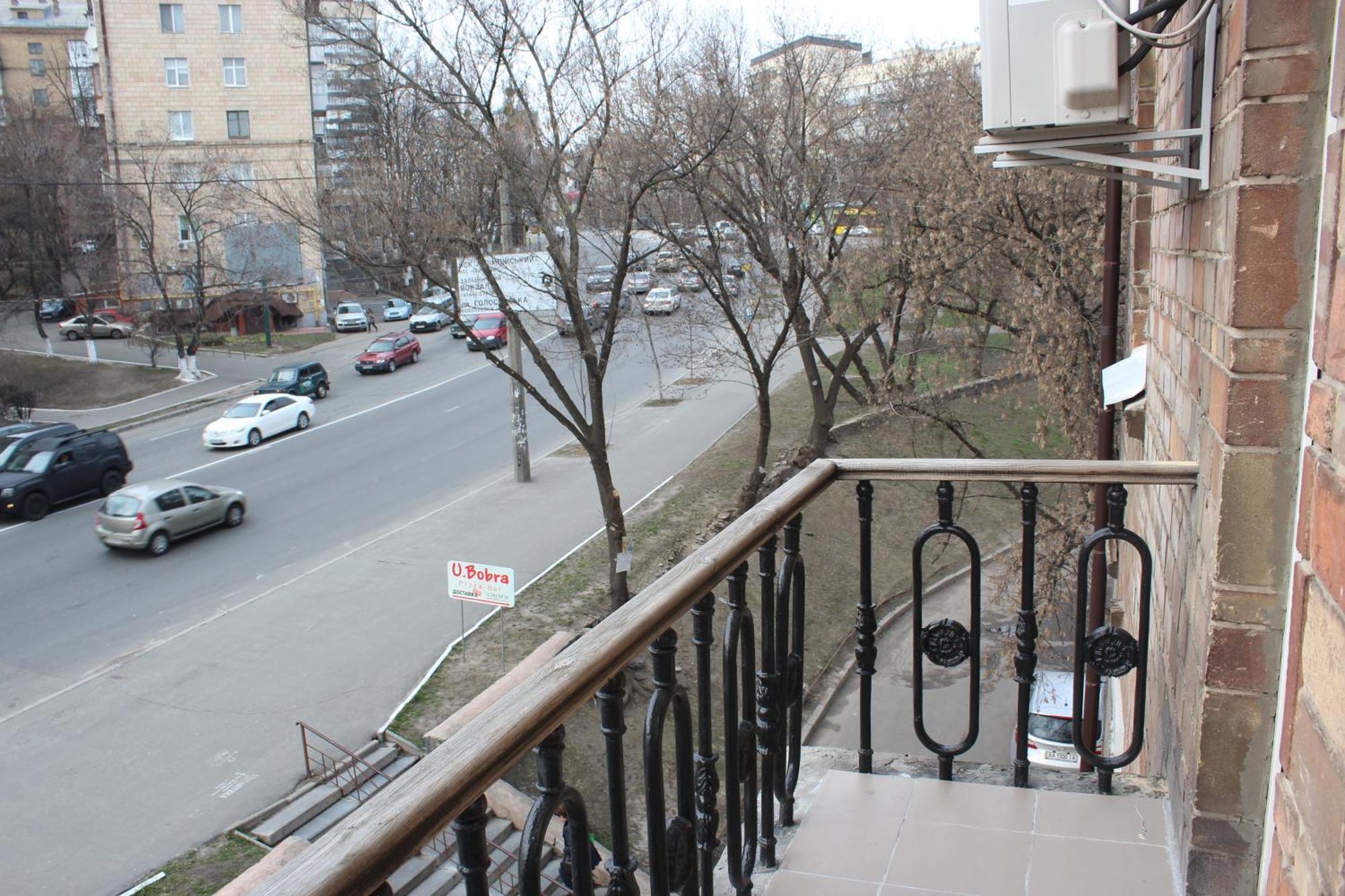 Light Life Hostel Kiev Ngoại thất bức ảnh